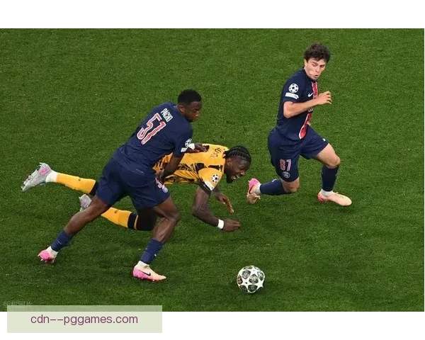 法比安·鲁伊斯法甲主场精彩推射破门助巴黎取胜