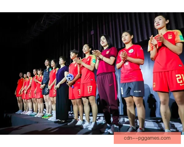 女足比赛周边产品热销 引领时尚潮流掀起全民狂欢热潮